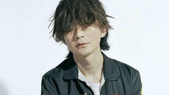 Bump Of Chicken 藤原基央 かつて 当時10代 の 有名女優 と交際していた 藤原からのアプローチで交際に発展 の過去 サイゾーウーマン Gree ニュース