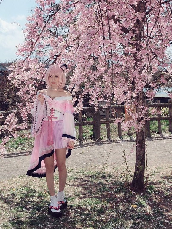 桜の妖精みたい 日本一のコスプレイヤー えなこのキュートな 桜コスチューム に反響続々 Scoopie News Gree ニュース