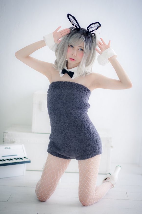 膝立ちポーズすき 注目のコスプレイヤー ひのきおが魅せるセクシー キュートなコスプレショットの数々に反響 Scoopie News Gree ニュース